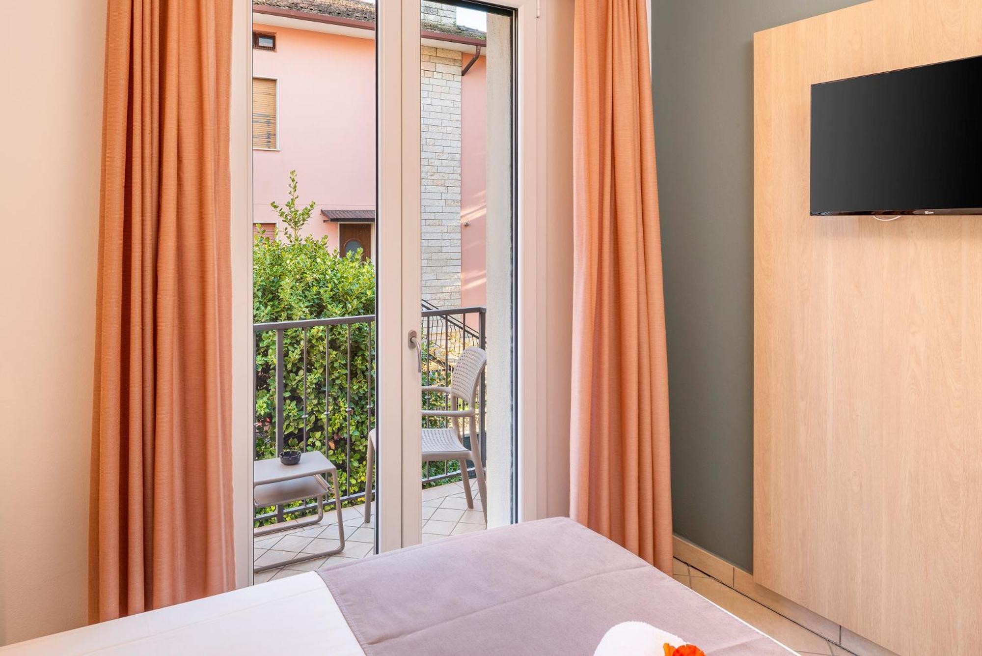 Hotel Taormina Bardolino Dış mekan fotoğraf
